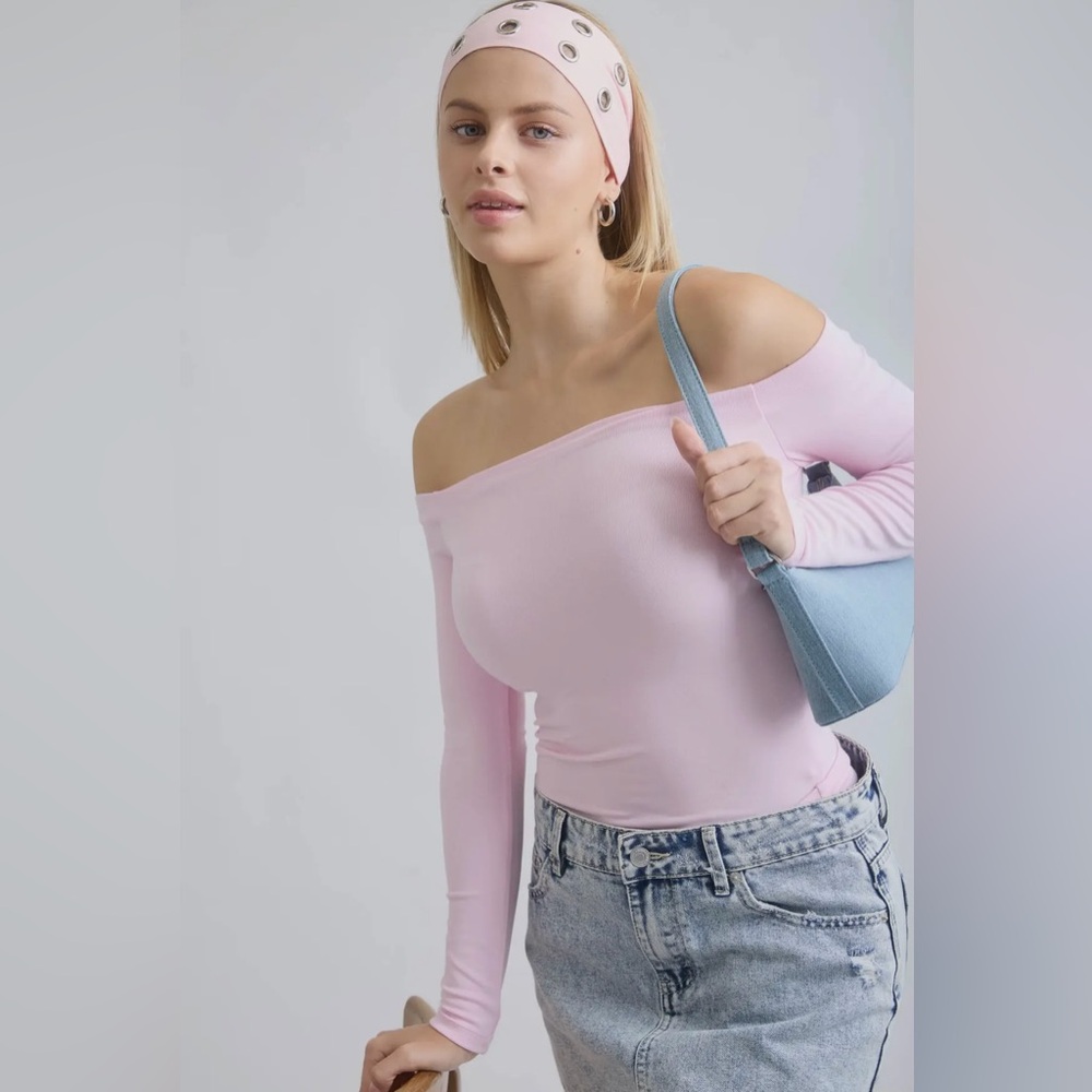 Off-Shoulder Long Sleeve Pink Top